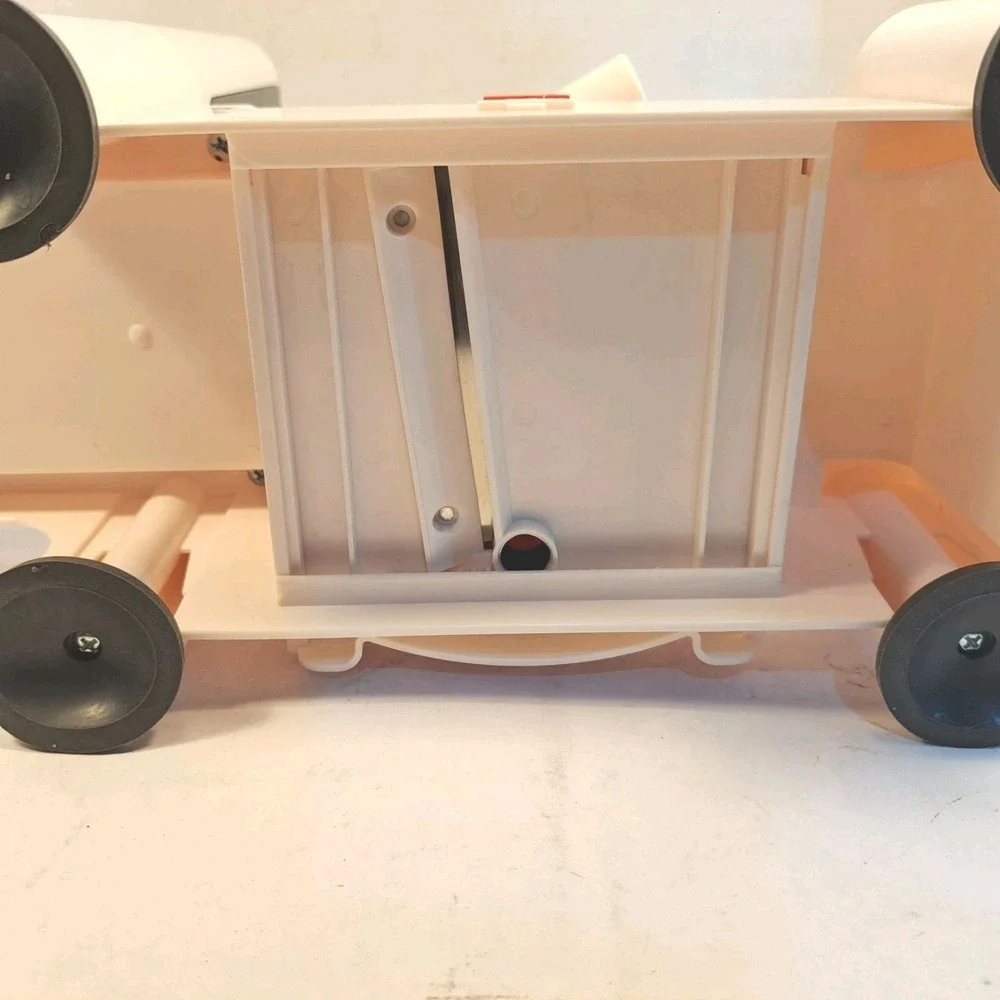 Spiralizer - A manual food slicer designed for slicing vegetables Unbranded